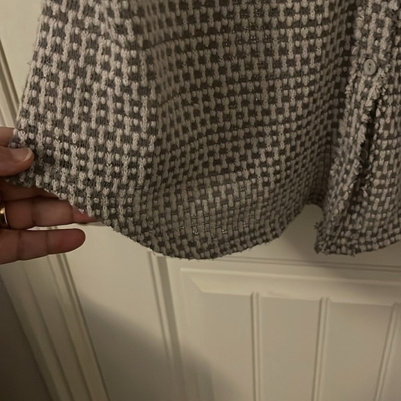 Umgee Tops Women Small Gray & Ivory Soft Boxy Hi Low Shirt Loose Waffle V Neck - Picture 4 of 9